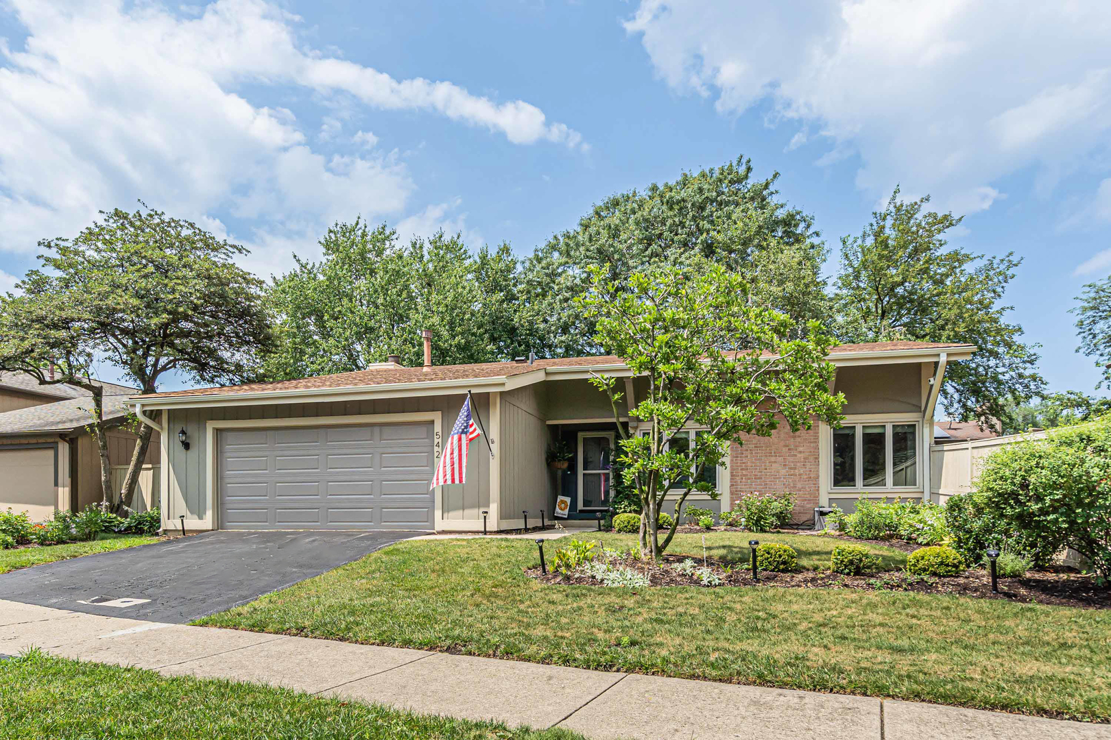 542 Bryce Trail, Roselle, IL 60172
