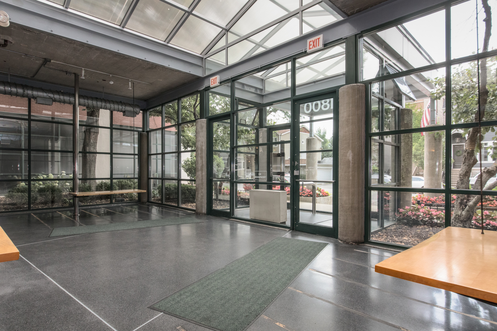 1800 W Roscoe Street #525, Chicago, IL 60657