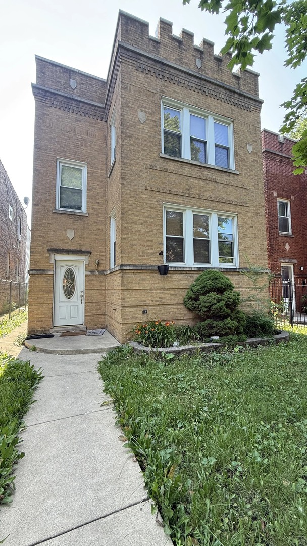 1752 N Mayfield Avenue, Chicago, IL 60639