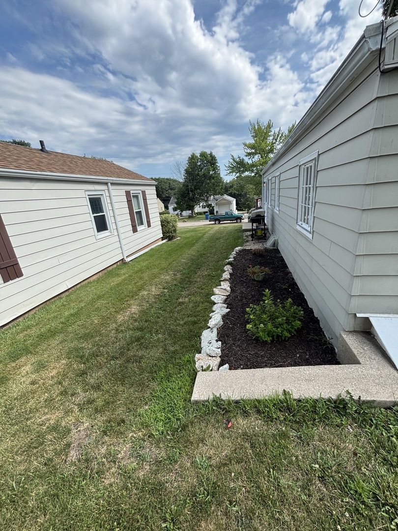 1805 Rock Street, Peru, IL 61354