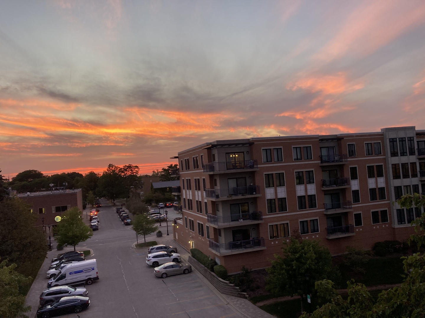 145 S York Street #504, Elmhurst, IL 60126