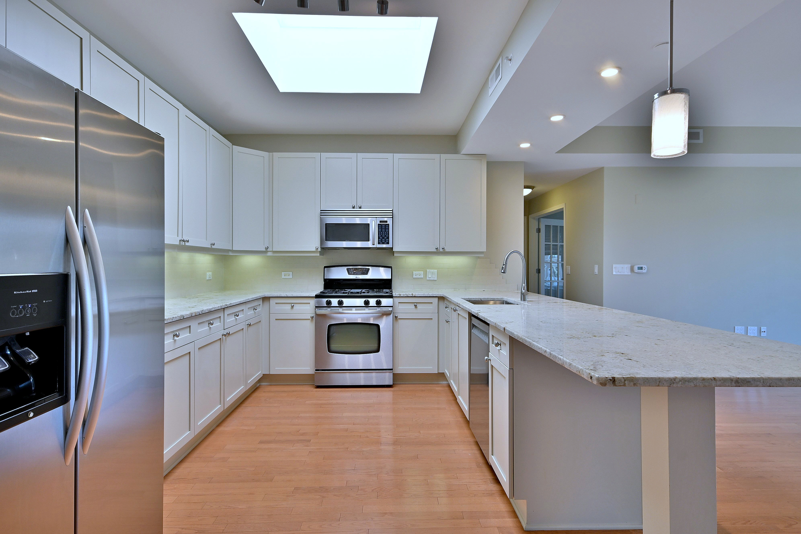 145 S York Street #504, Elmhurst, IL 60126