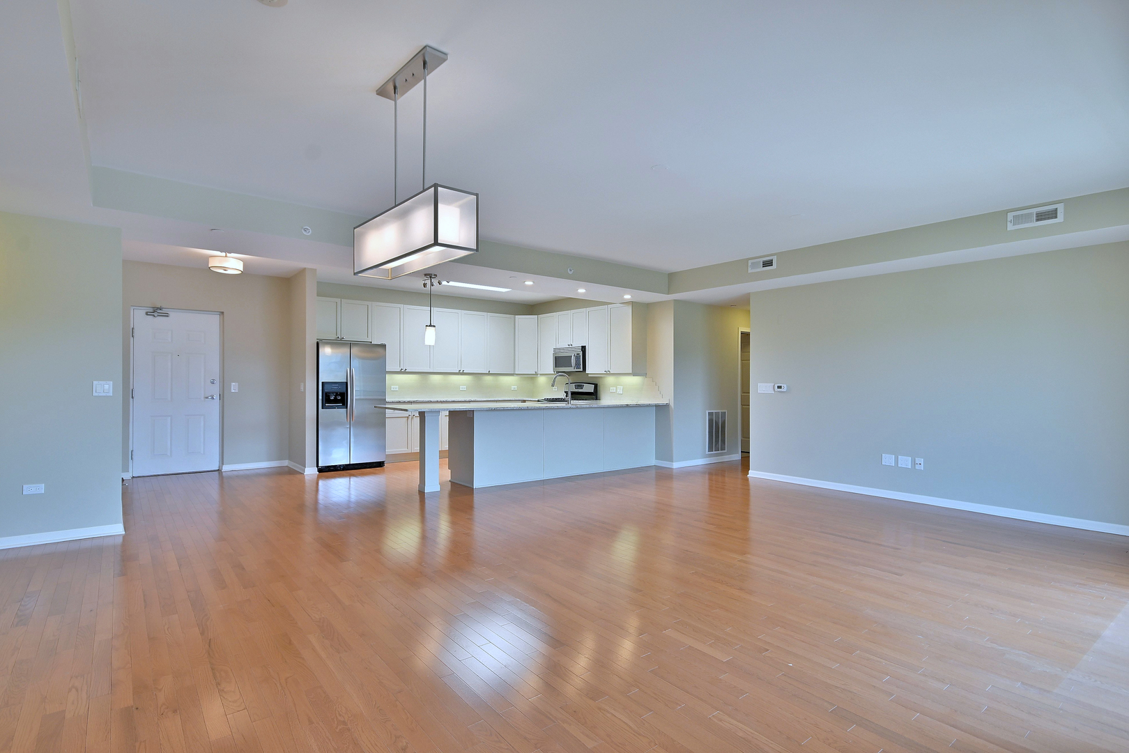 145 S York Street #504, Elmhurst, IL 60126