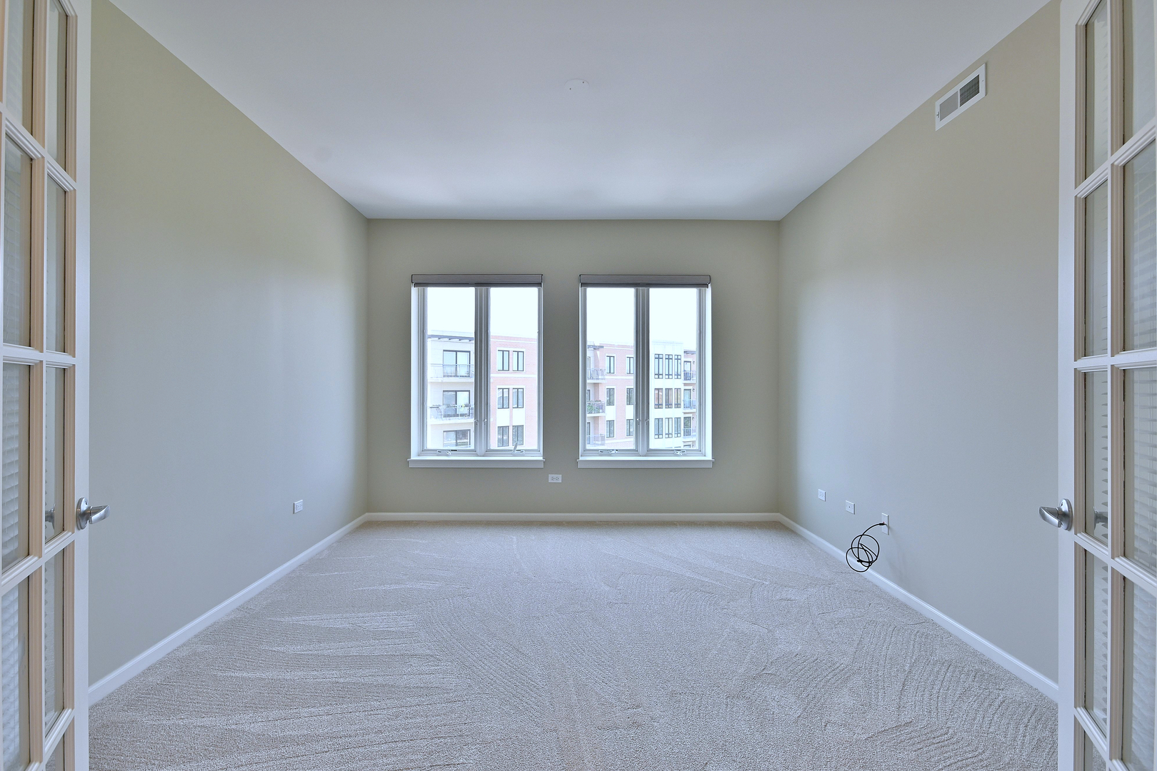 145 S York Street #504, Elmhurst, IL 60126