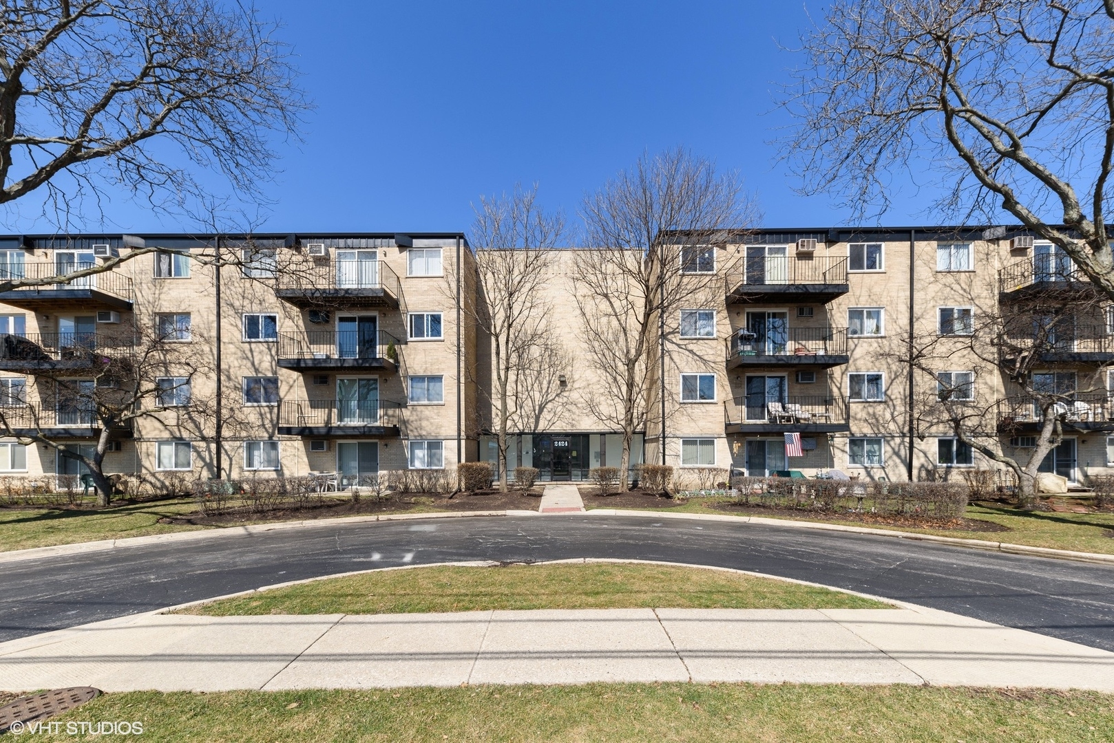 2424 E Oakton Street #1G, Arlington Heights, IL 60004