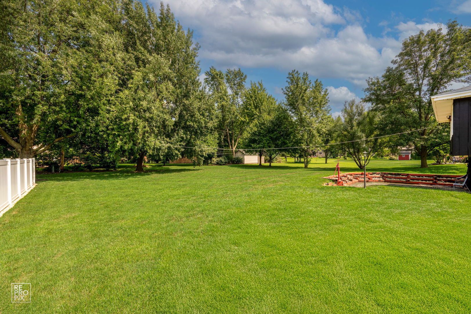 7S261 S River Road, Naperville, IL 60540