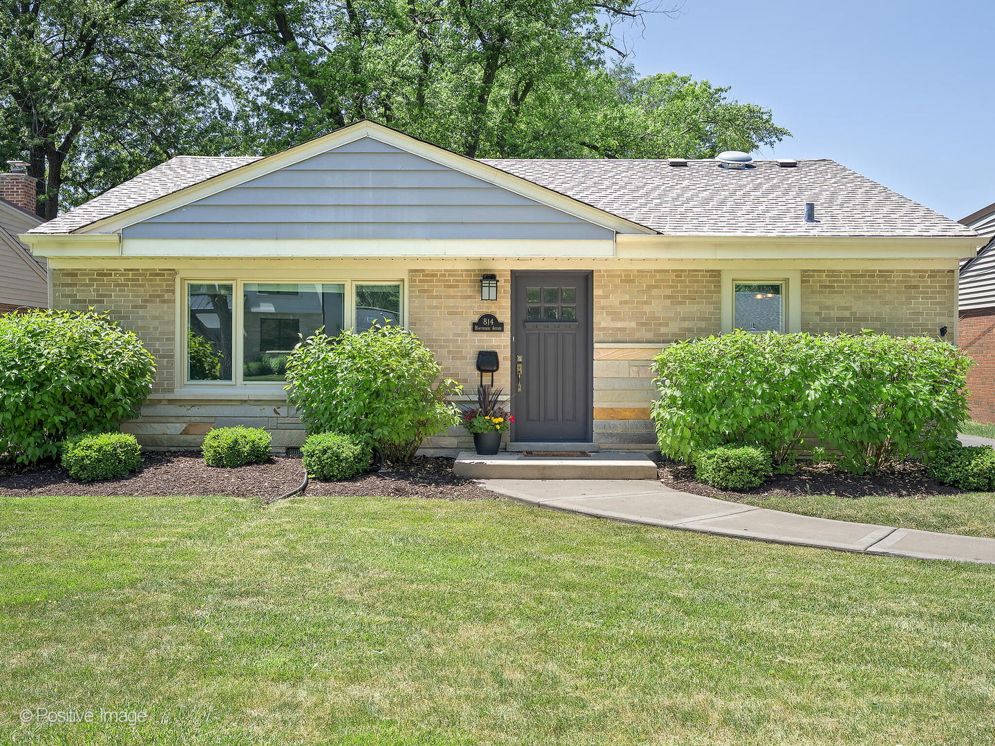 814 S HAWTHORNE Avenue, Elmhurst, IL 60126