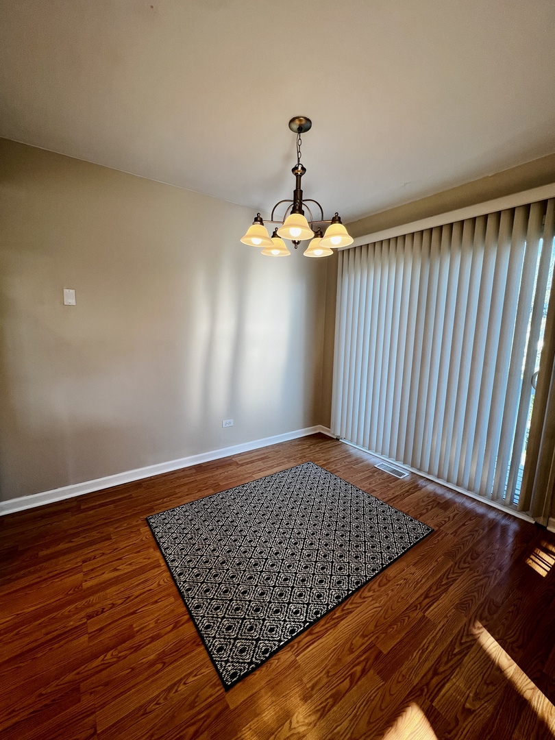 2077 N Ginger Circle #17D, Palatine, IL 60074