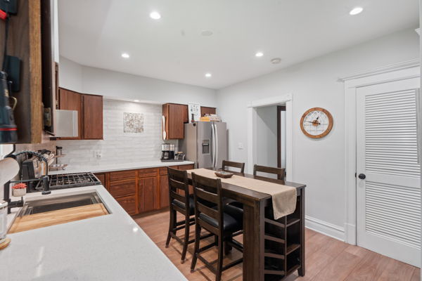 3621 Vernon Avenue, Brookfield, IL 60513