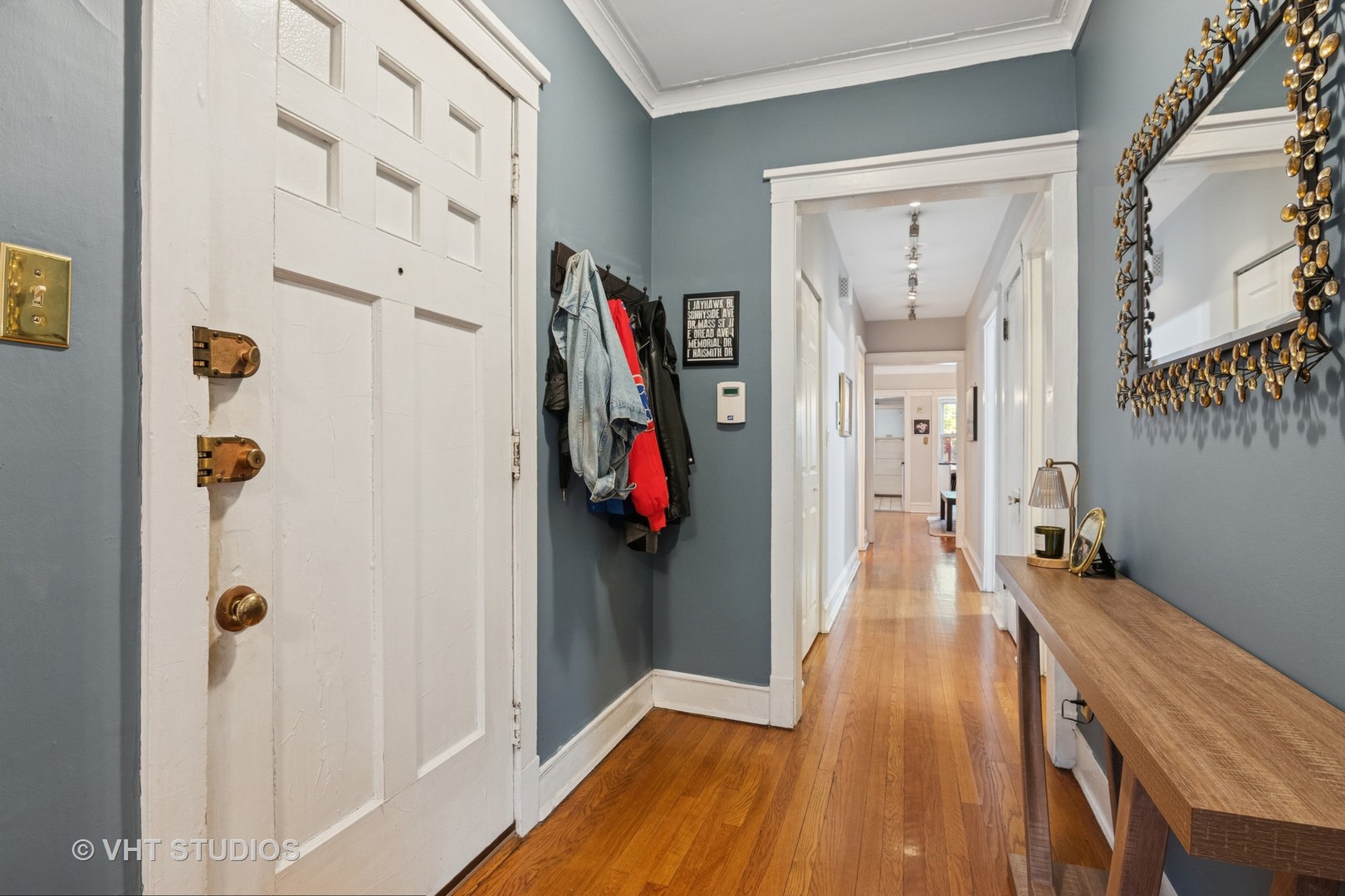 629 W Buckingham Place #1W, Chicago, IL 60657