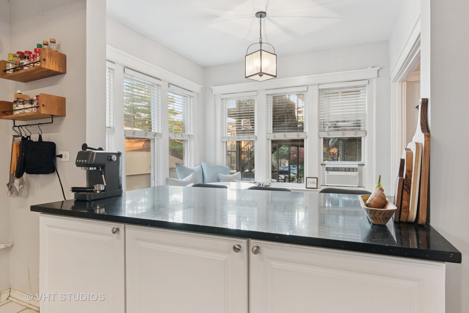 629 W Buckingham Place #1W, Chicago, IL 60657