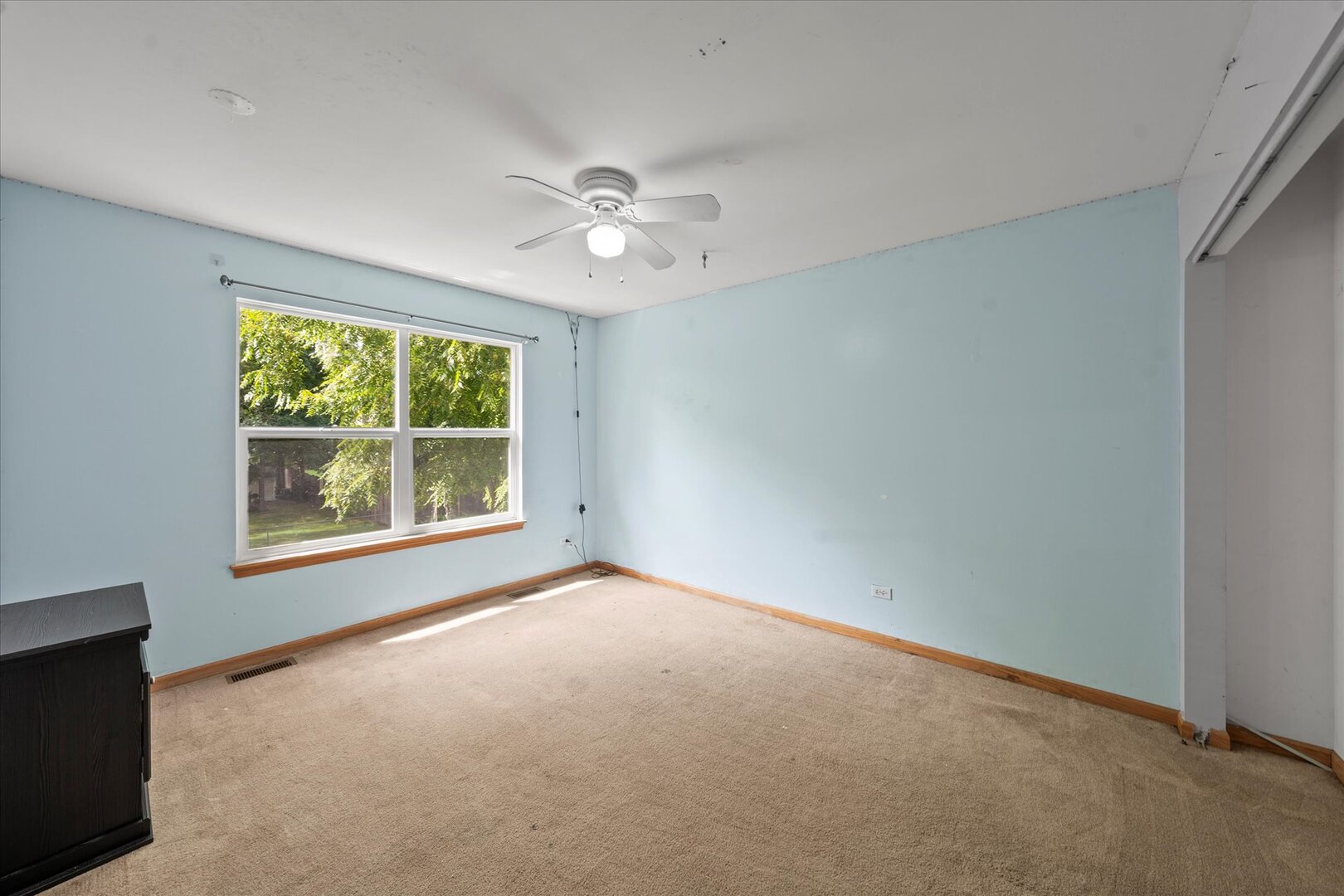 1228 Pennsylvania Avenue, Winthrop Harbor, IL 60096