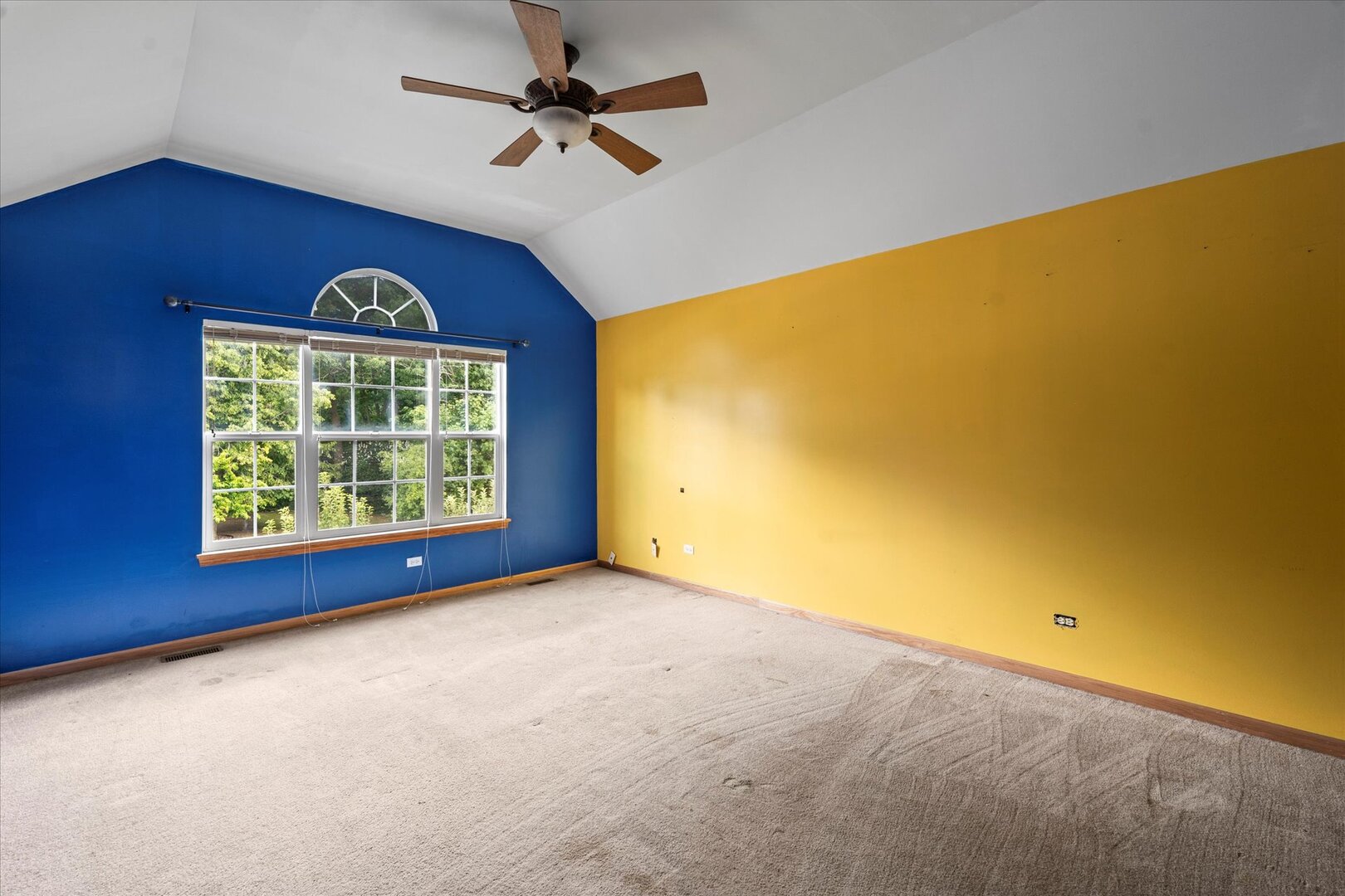 1228 Pennsylvania Avenue, Winthrop Harbor, IL 60096