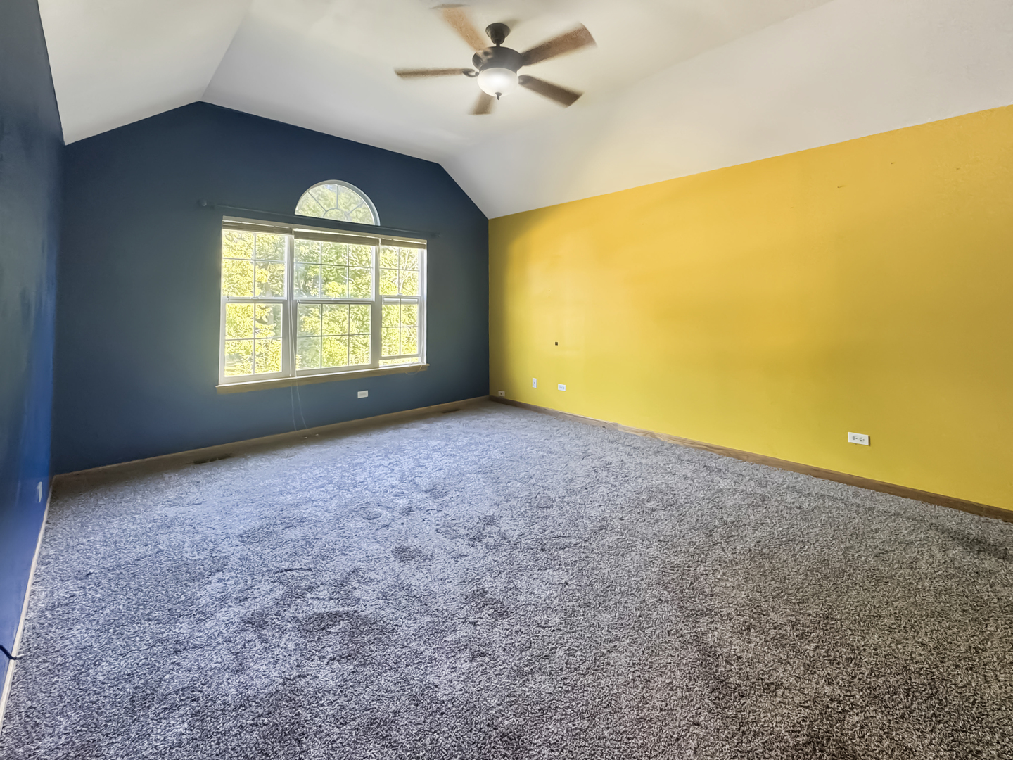 1228 Pennsylvania Avenue, Winthrop Harbor, IL 60096