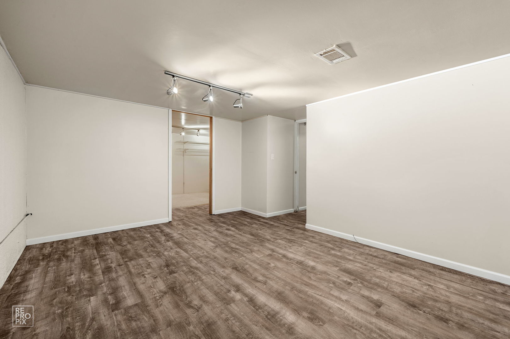 181 Barron Street, Bensenville, IL 60106