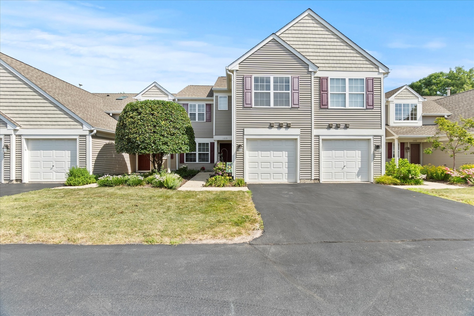 2204 Waterleaf Court #103, Naperville, IL 60564