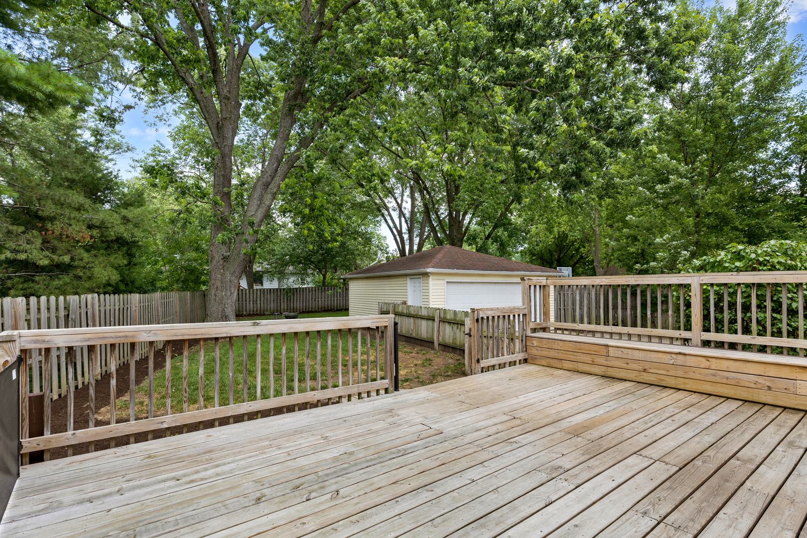 1512 S 7th Avenue, St. Charles, IL 60174
