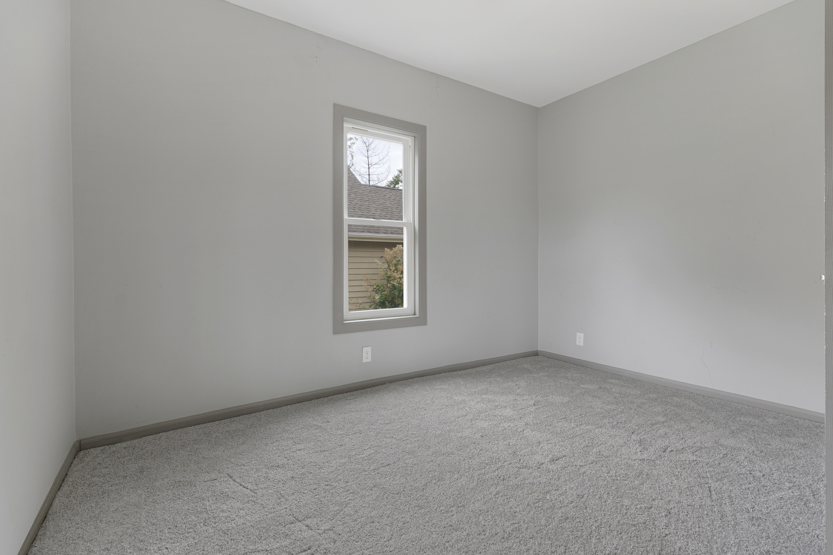 1512 S 7th Avenue, St. Charles, IL 60174