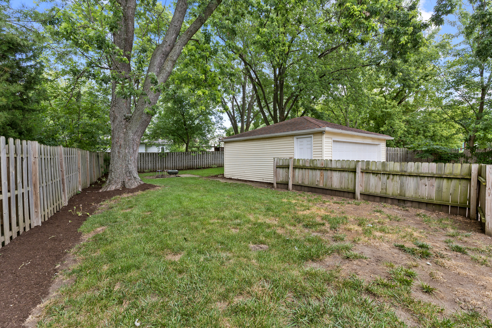 1512 S 7th Avenue, St. Charles, IL 60174