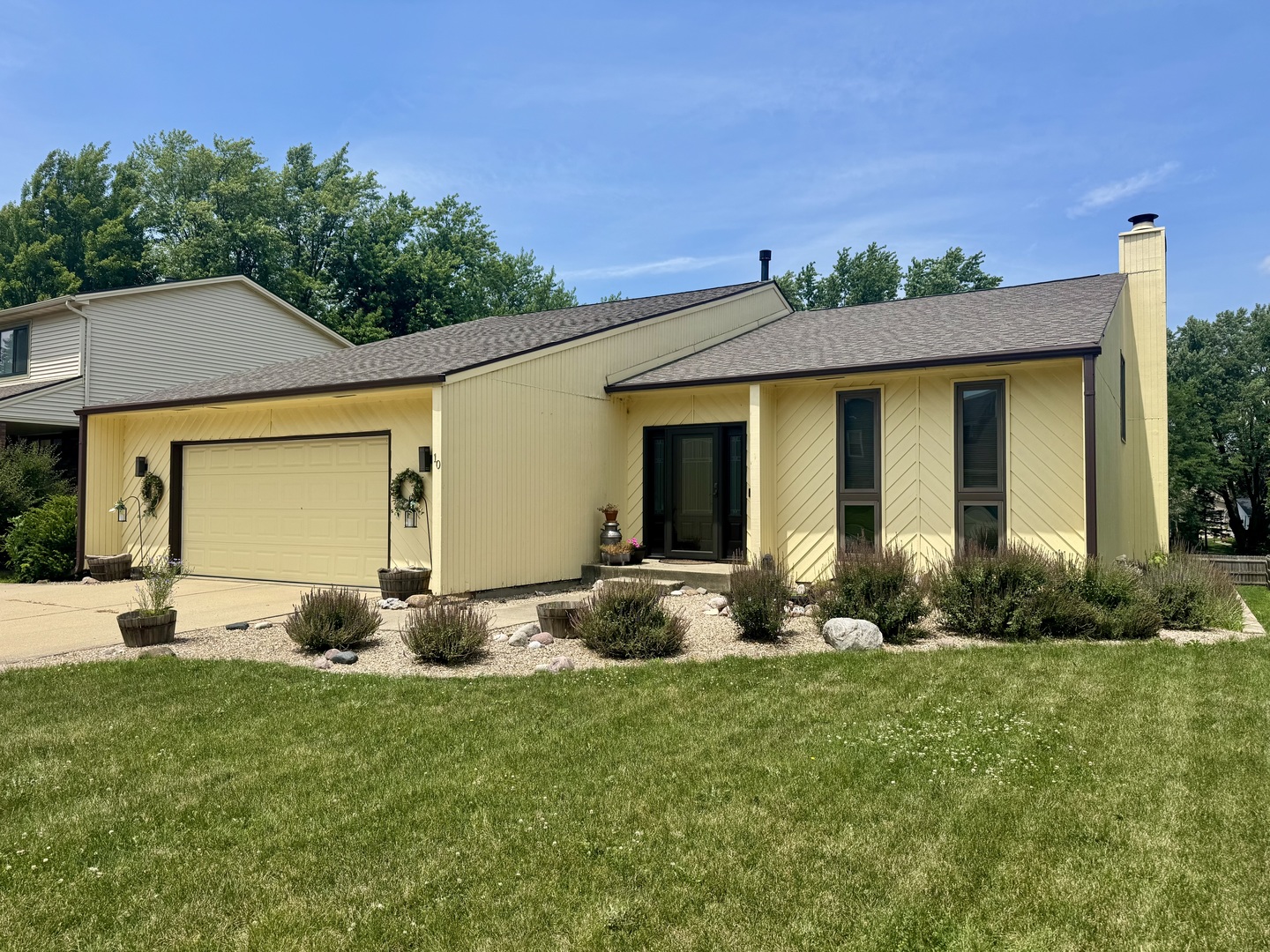 10 Kensington Circle, Bloomington, IL 61704