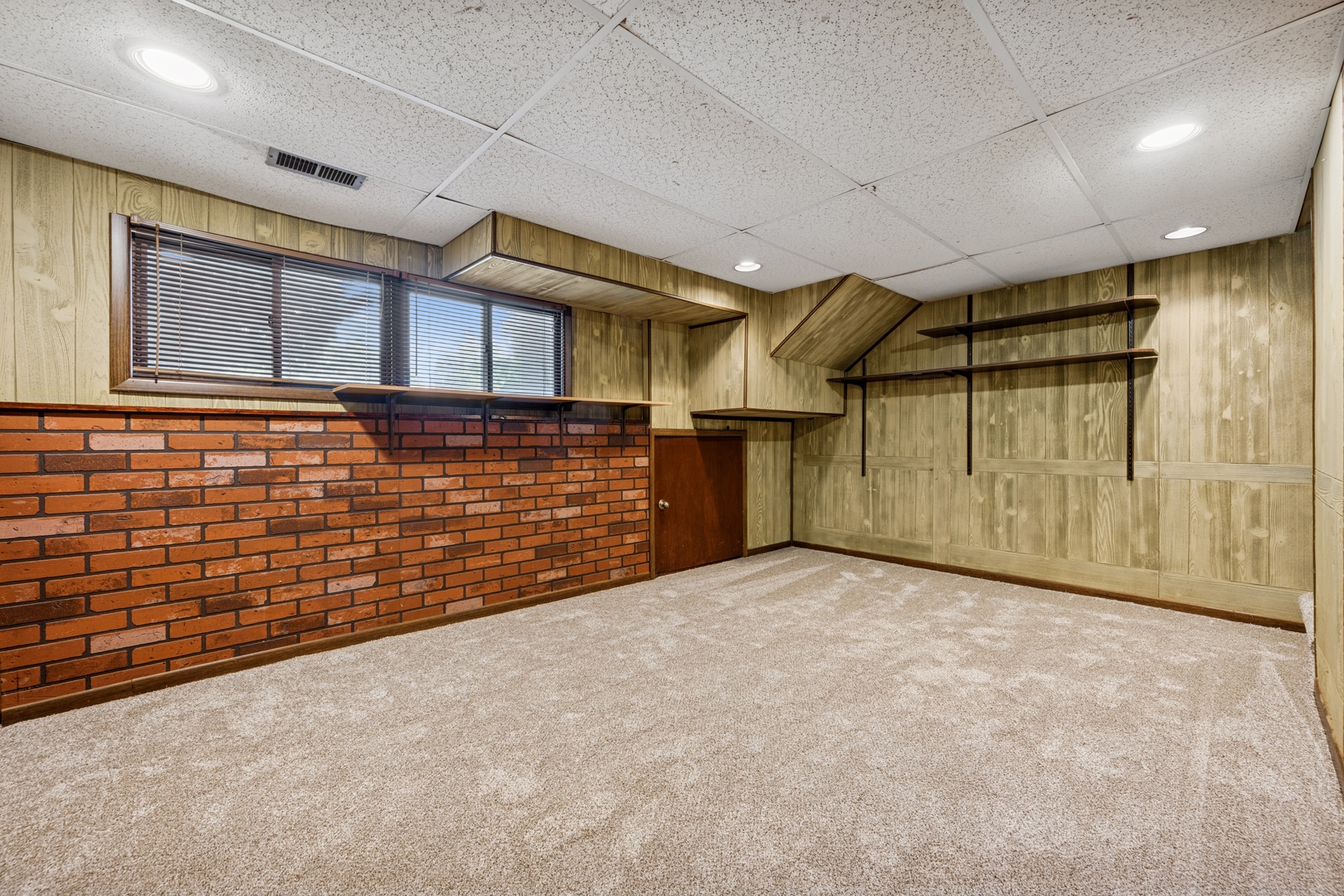 366 Manning Drive, Wood Dale, IL 60191