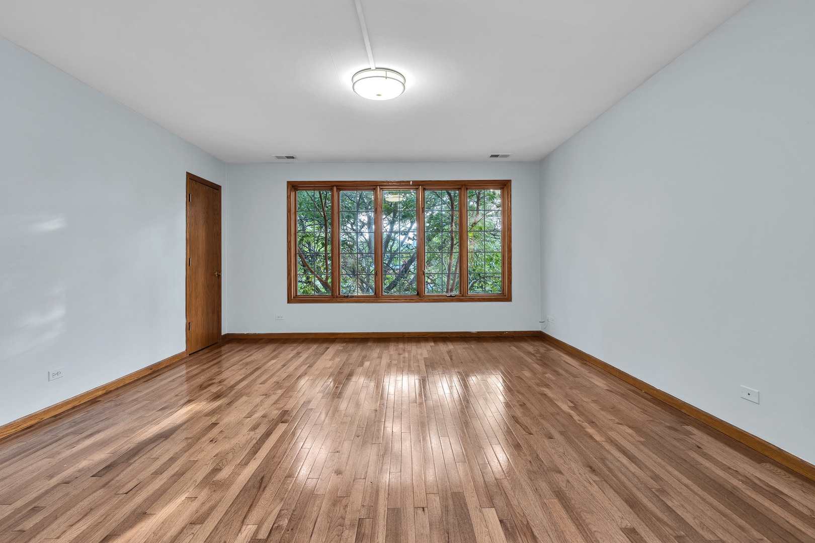 5631 N Central Avenue #2, Chicago, IL 60646