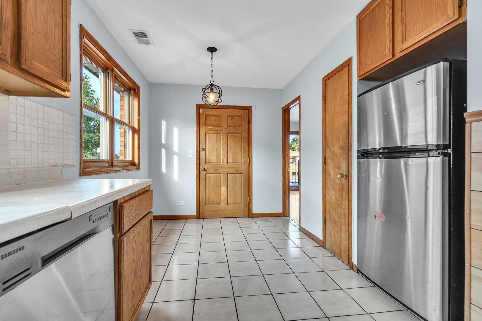5631 N Central Avenue #2, Chicago, IL 60646