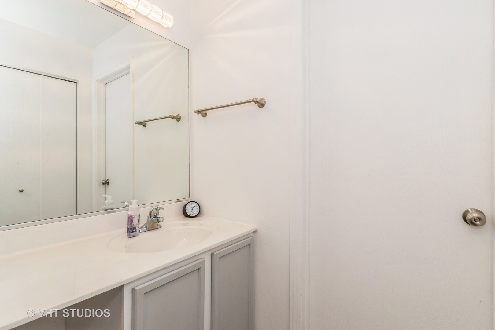 601 Fox Ridge Drive #601, Fox Lake, IL 60020