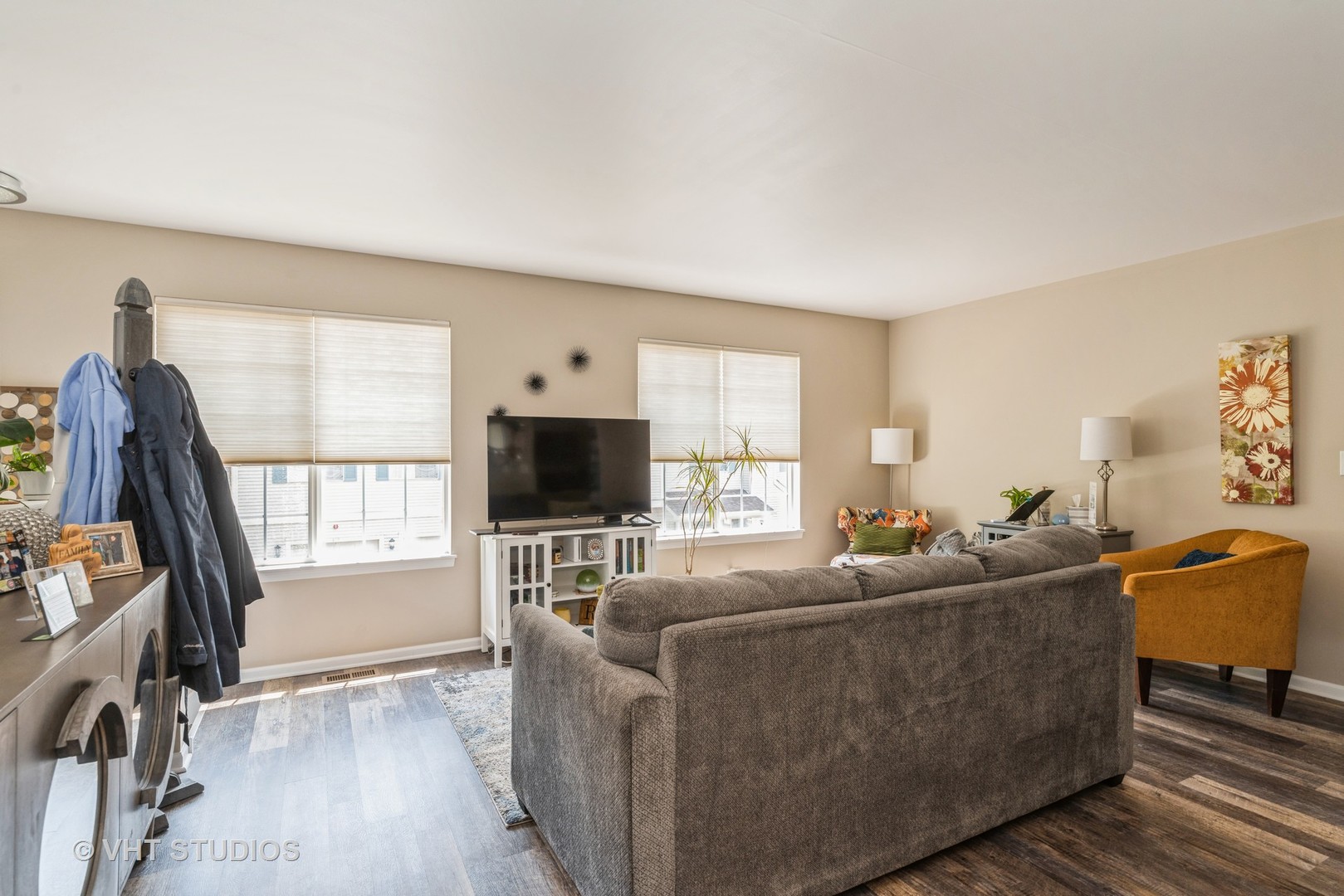 601 Fox Ridge Drive #601, Fox Lake, IL 60020