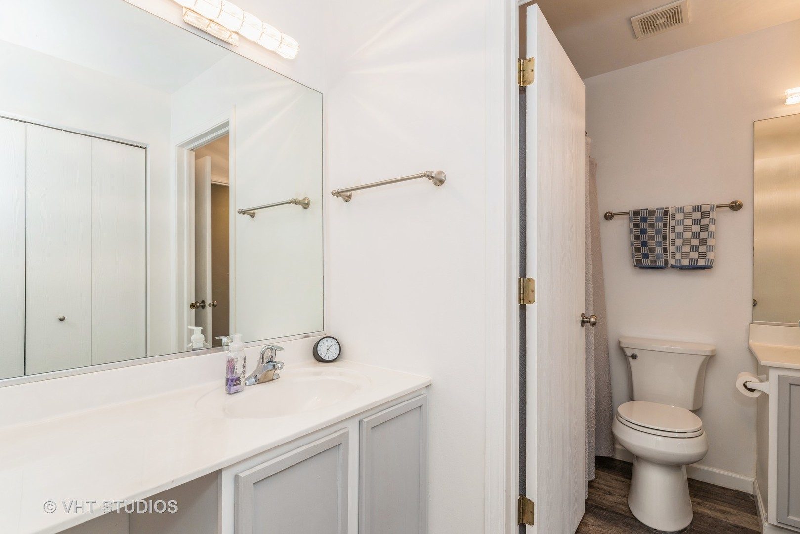 601 Fox Ridge Drive #601, Fox Lake, IL 60020
