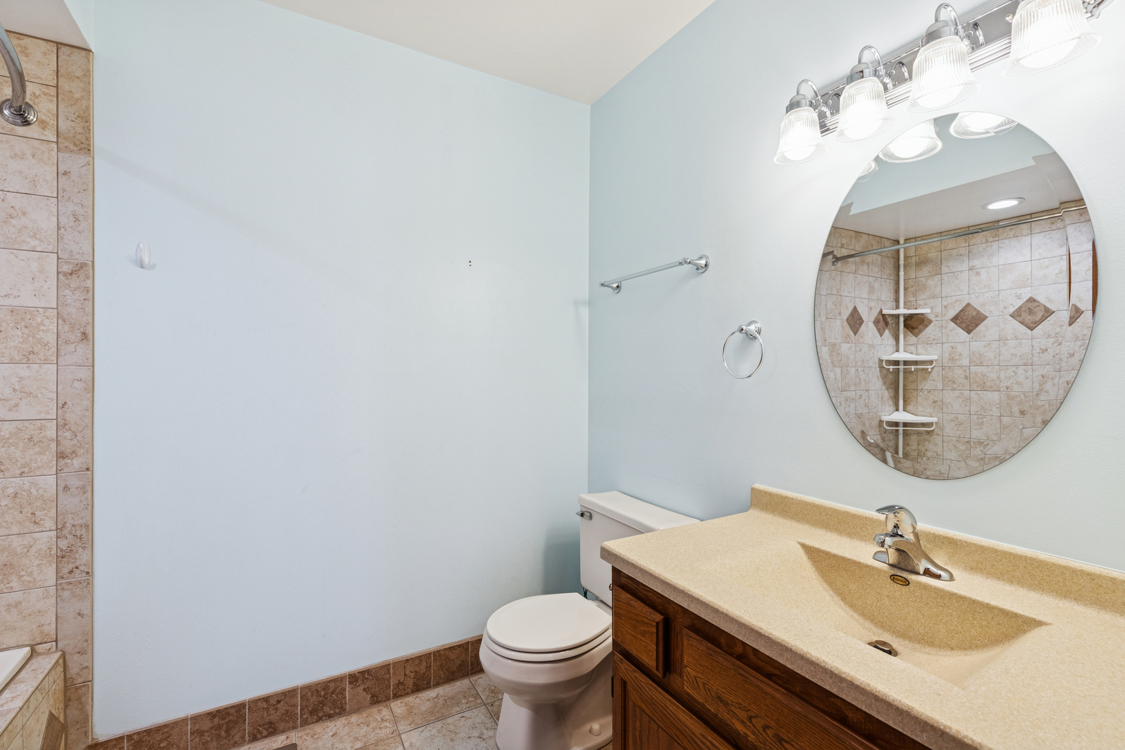 4176 Blackstone Avenue, Gurnee, IL 60031
