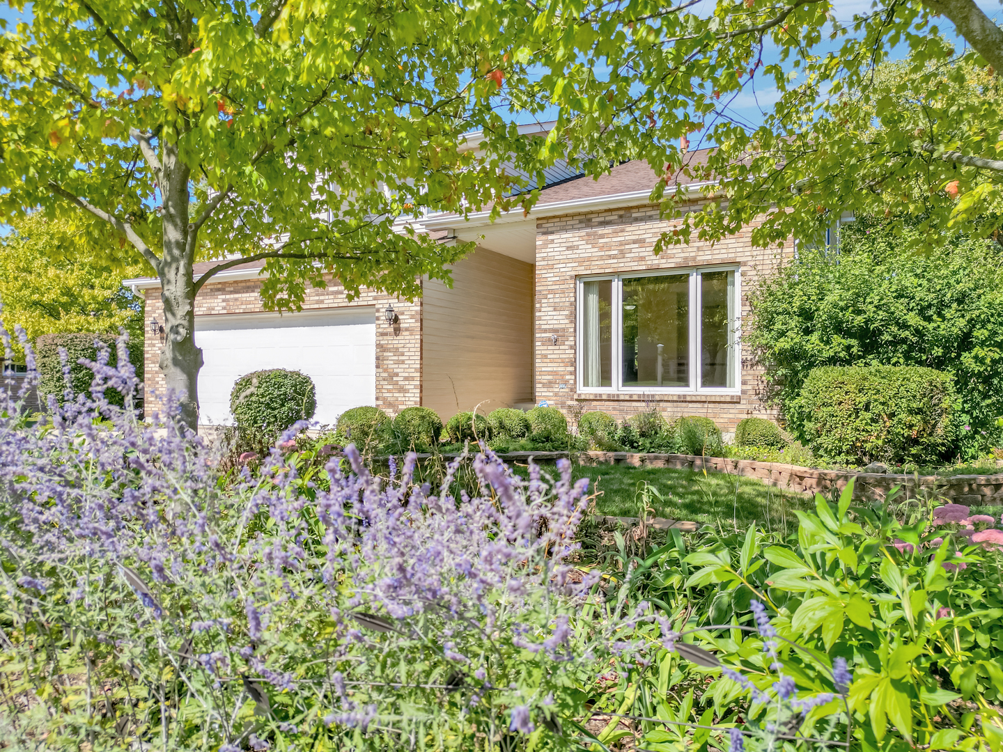 4176 Blackstone Avenue, Gurnee, IL 60031