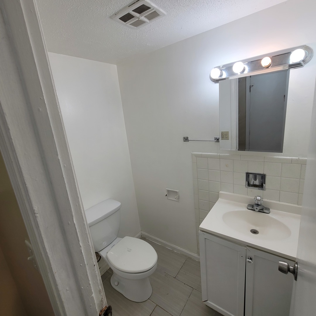 2110 Hebron Avenue #2110, Zion, IL 60099