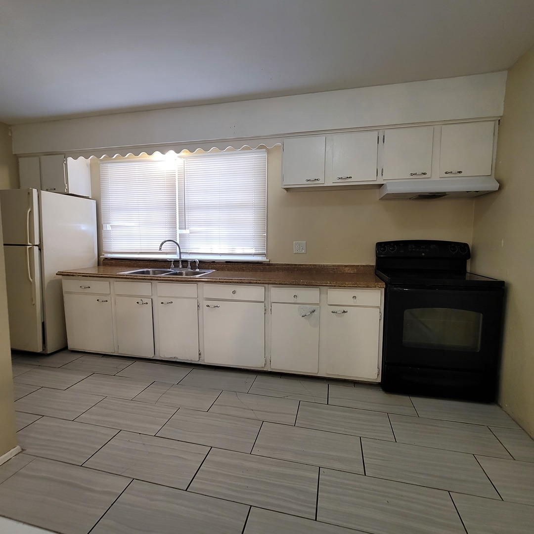 2110 Hebron Avenue #2110, Zion, IL 60099