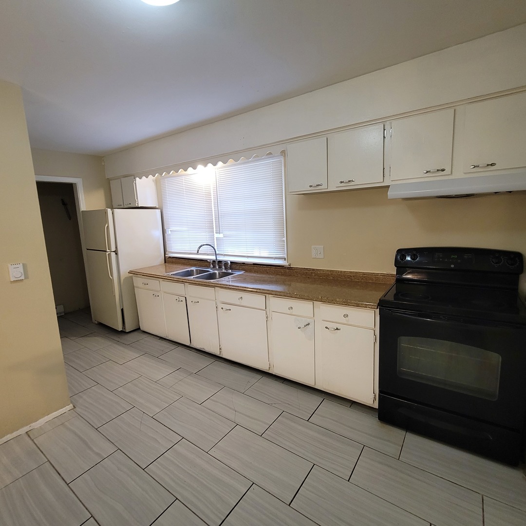 2110 Hebron Avenue #2110, Zion, IL 60099