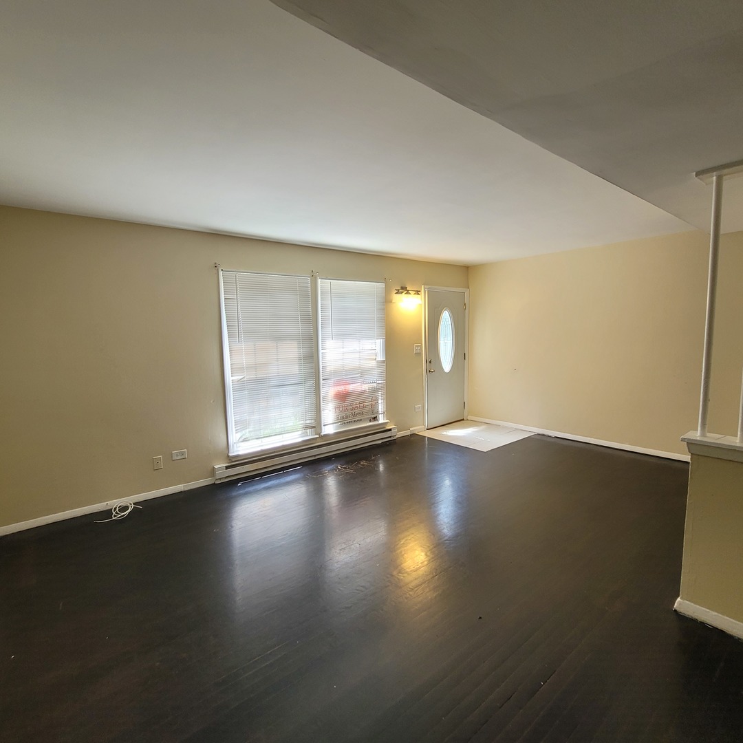 2110 Hebron Avenue #2110, Zion, IL 60099