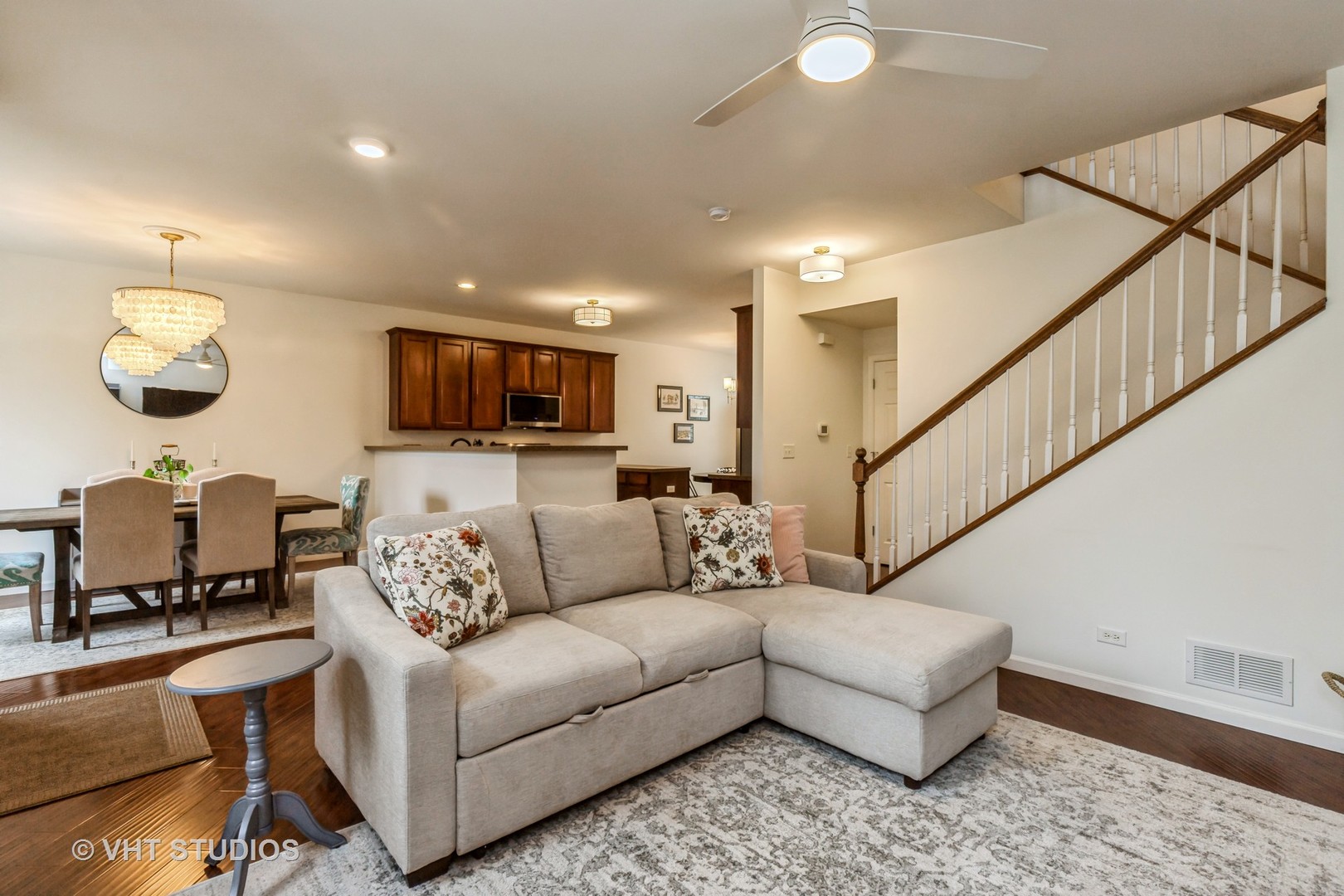 543 Topeka Drive, Grayslake, IL 60030