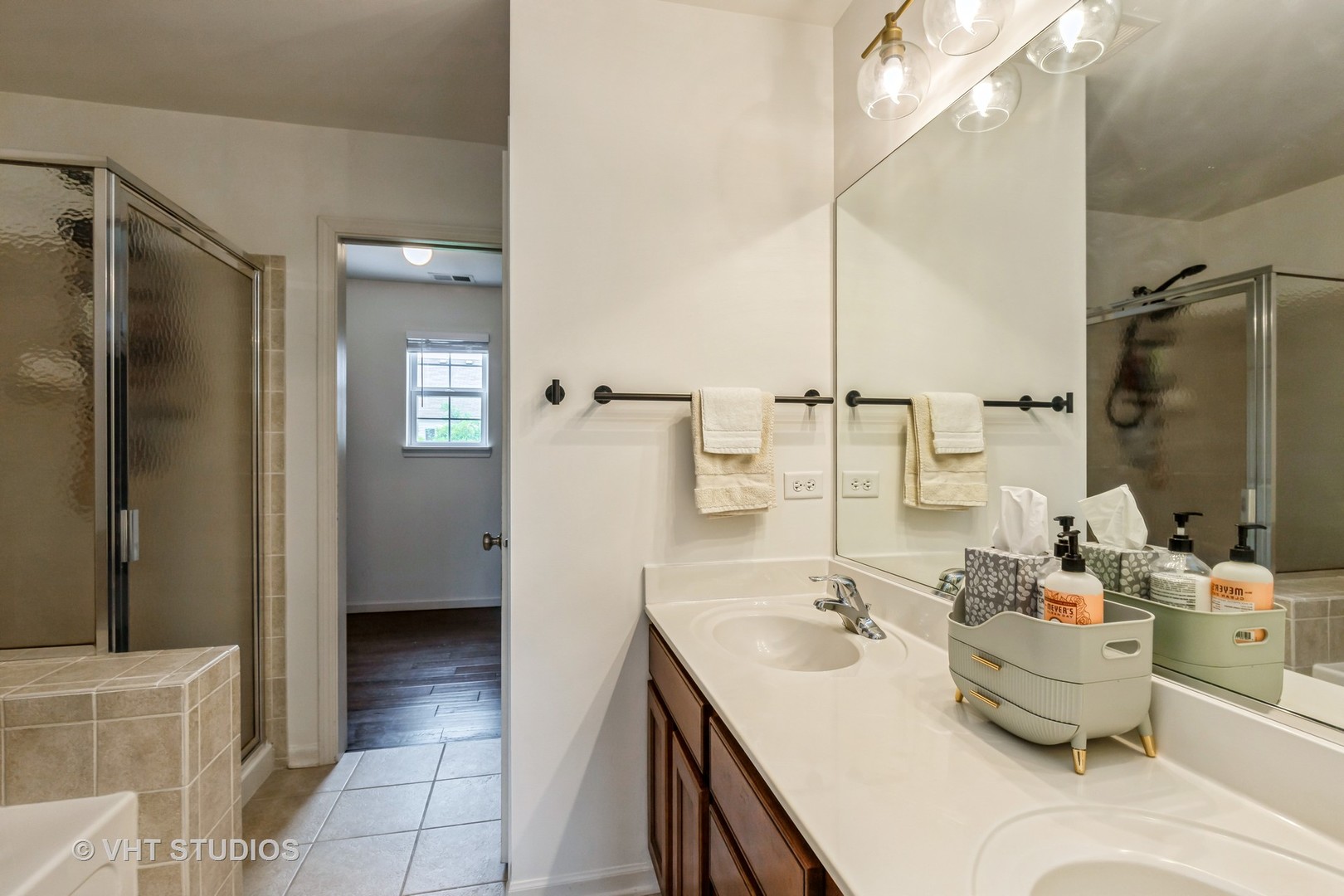 543 Topeka Drive, Grayslake, IL 60030