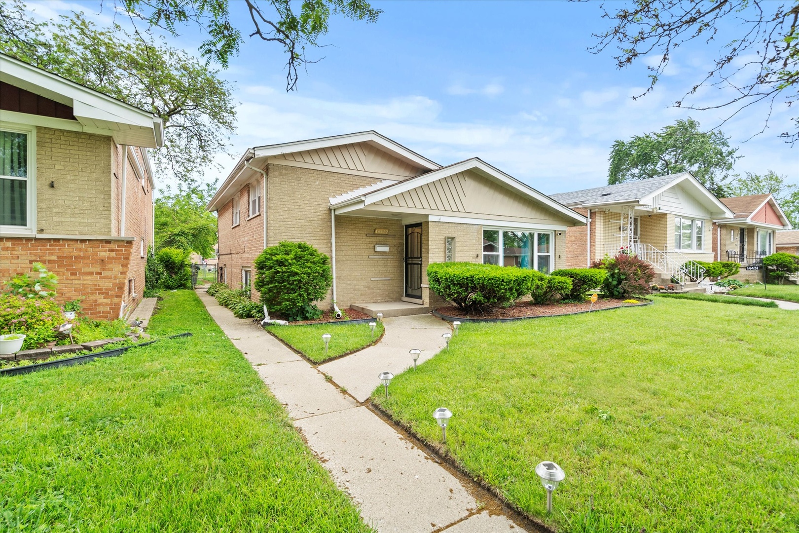 14427 Kenwood Avenue, Dolton, IL 60419