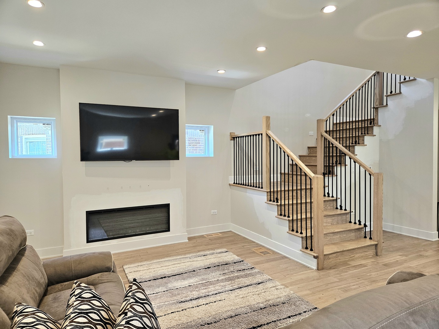 2035 S 11th Avenue, Maywood, IL 60153