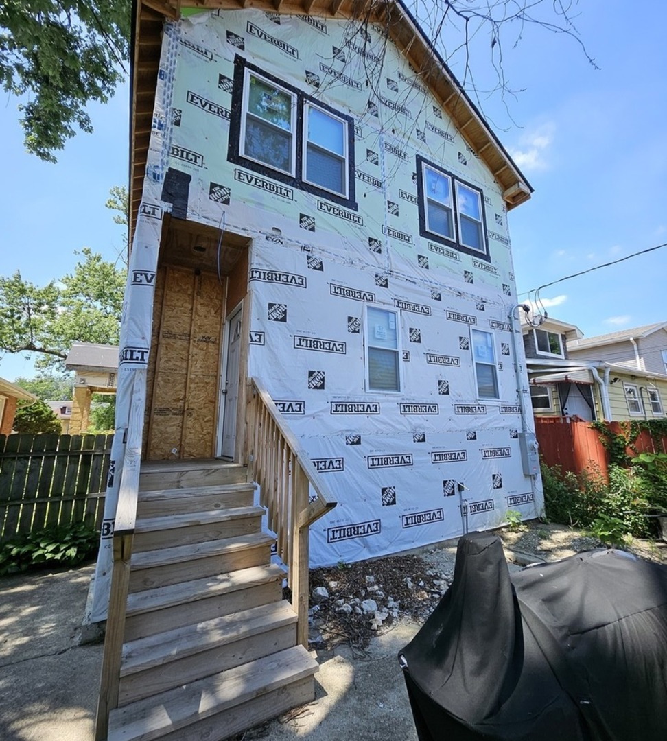 2035 S 11th Avenue, Maywood, IL 60153