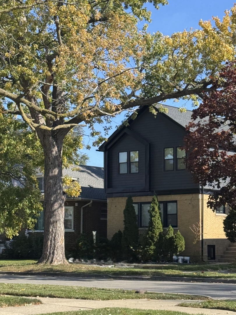 2035 S 11th Avenue, Maywood, IL 60153