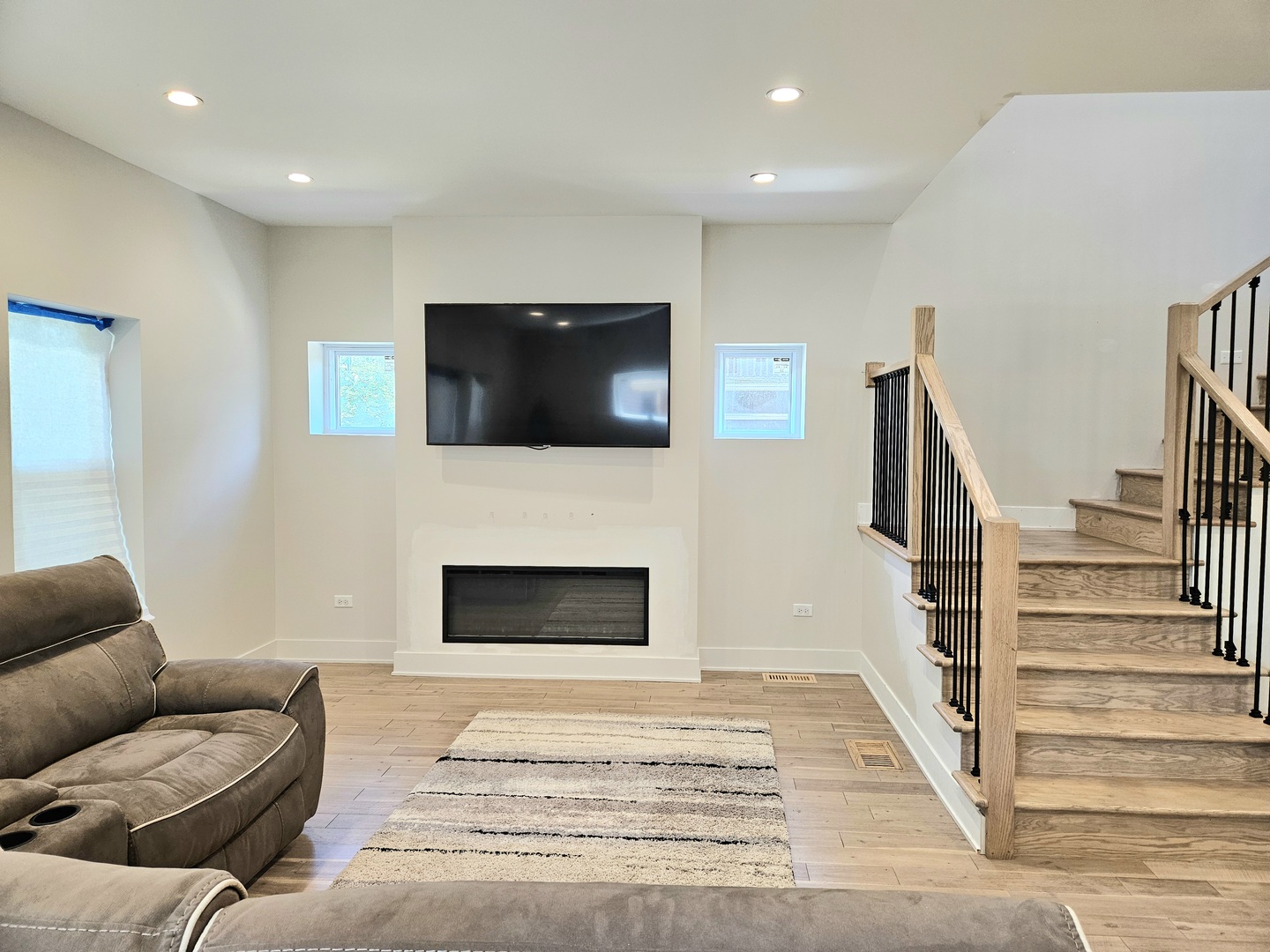 2035 S 11th Avenue, Maywood, IL 60153