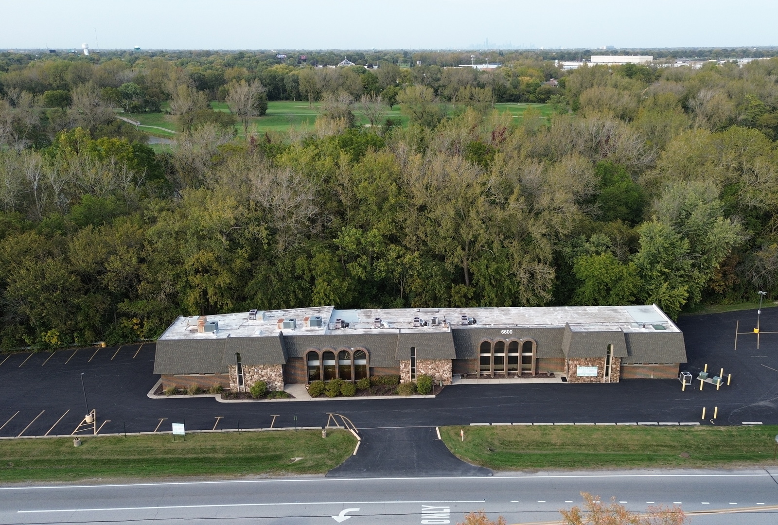 6600 W College Drive, Palos Heights, IL 60463