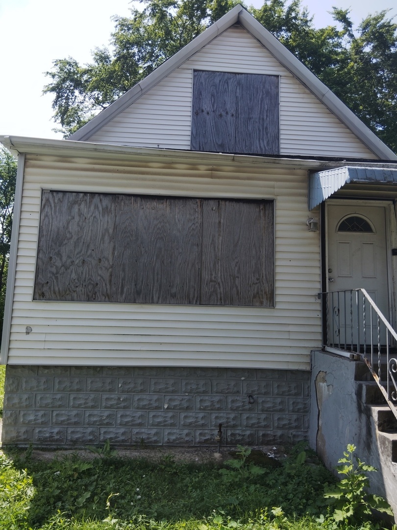 11536 S La Salle Street, Chicago, IL 60628