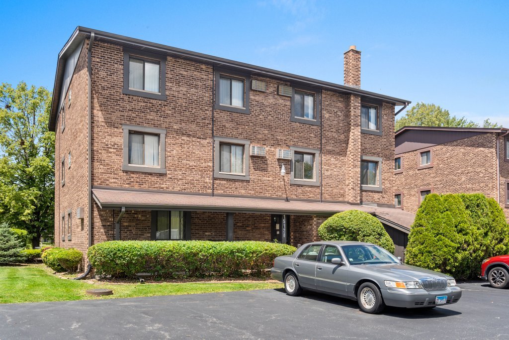 15128 Quail Hollow Drive #1S, Orland Park, IL 60462
