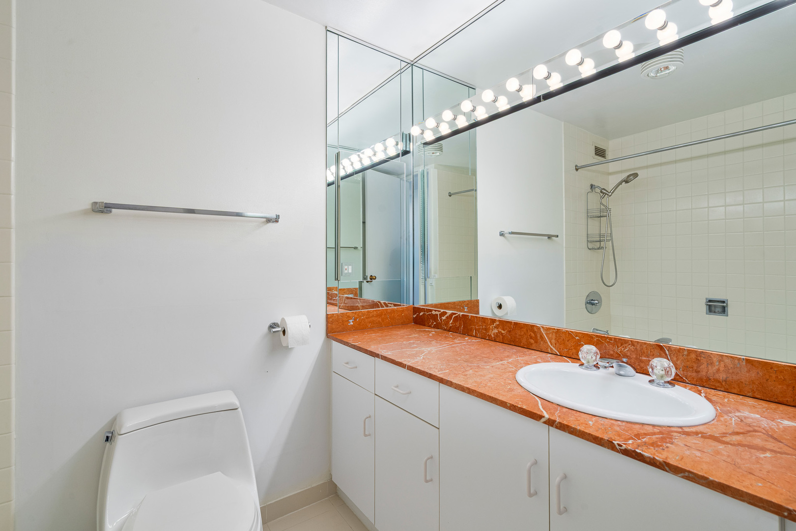 360 E RANDOLPH Street #503, Chicago, IL 60601