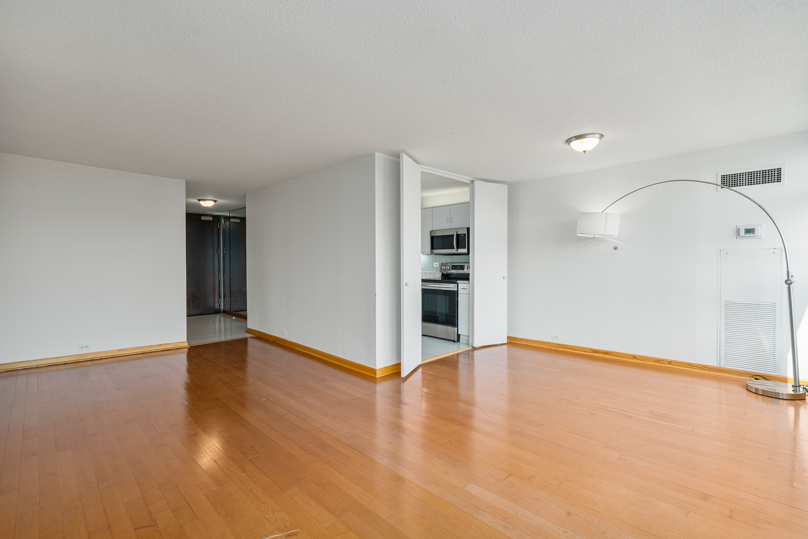 360 E RANDOLPH Street #503, Chicago, IL 60601