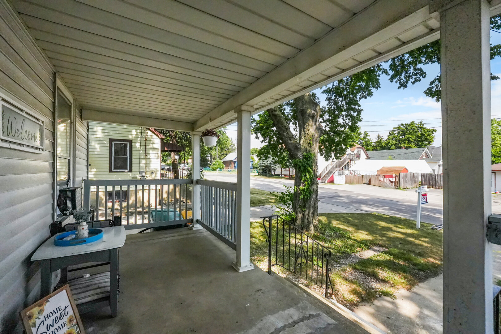 208 Frank Avenue, Joliet, IL 60435