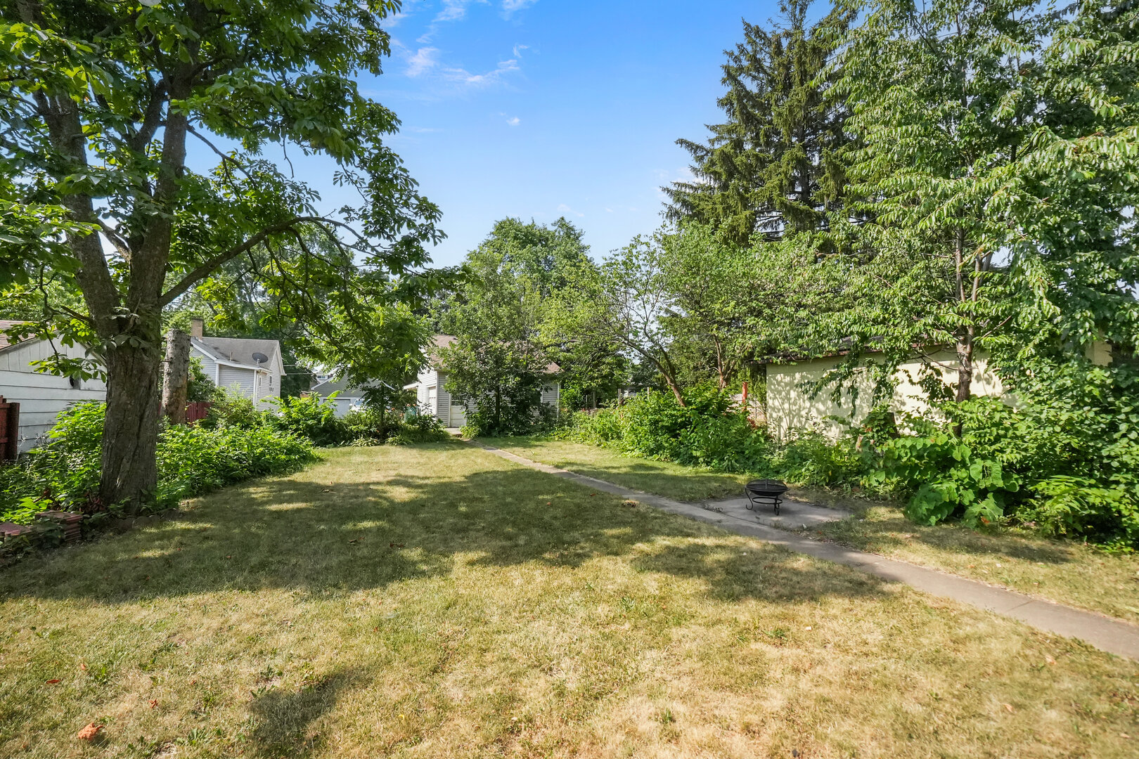 208 Frank Avenue, Joliet, IL 60435